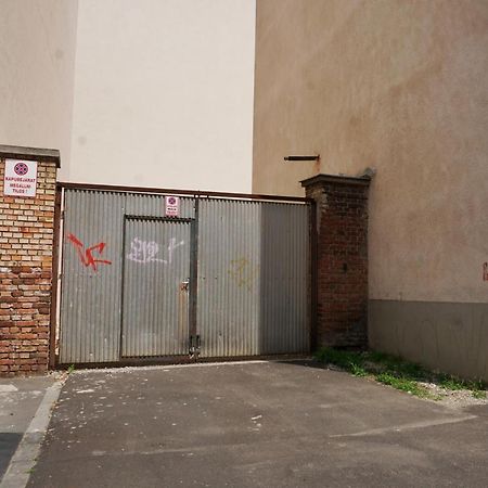 Belvarosi Exkluziv Minigarzon Debrecen Ngoại thất bức ảnh